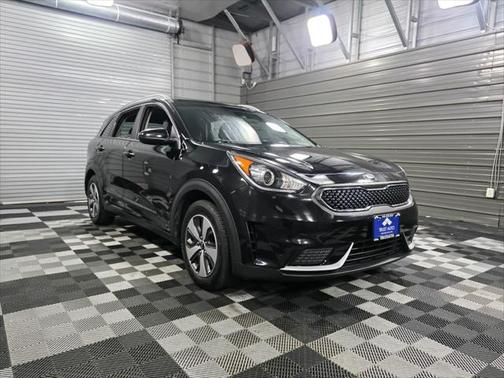 2017 Kia Niro LX