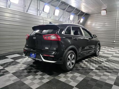 2017 Kia Niro LX