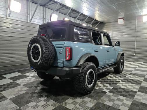 2022 Ford Bronco Outer Banks AWD Soft-Top SUV w/Sasquatich Pkg