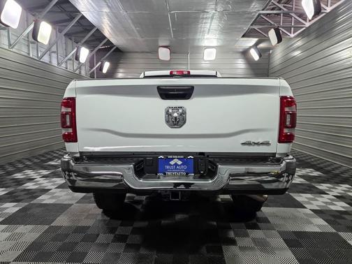 2024 RAM 2500 Tradesman 4WD Crew Cab 8FT Bed 6-Pass Pickup Truck w/Chrome Appearance Pkg