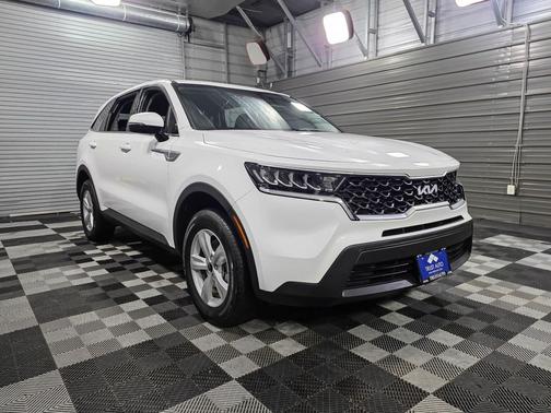 2023 Kia Sorento LX