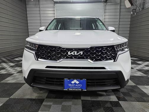 2023 Kia Sorento LX