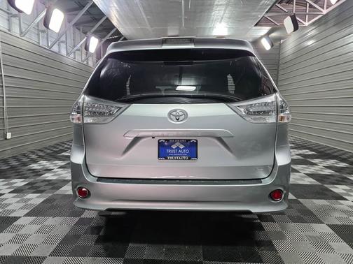 2019 Toyota Sienna SE Premium