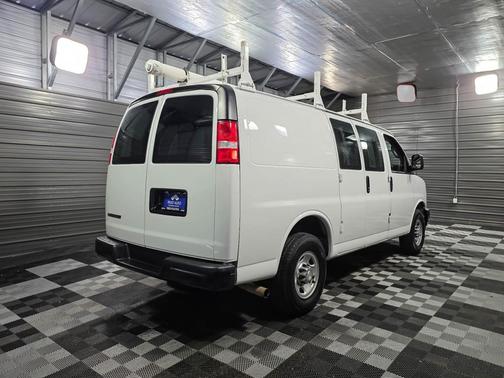 2020 Chevrolet Express 2500 135'' WB Minivan/Van w/Roof Rack/Shelving Storage System