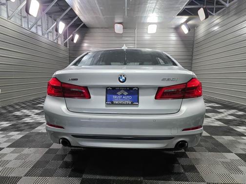 2019 BMW 530 i xDrive
