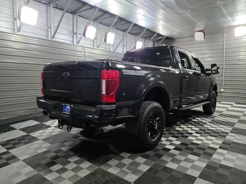 2020 Ford F-250 LARIAT 4WD Crew Cab Pickup Truck w/Sport Pkg