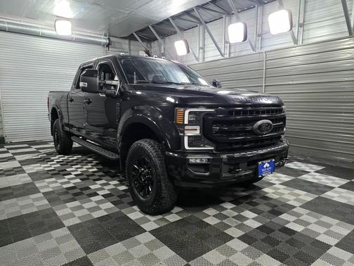 2020 Ford F-250 LARIAT 4WD Crew Cab Pickup Truck w/Sport Pkg