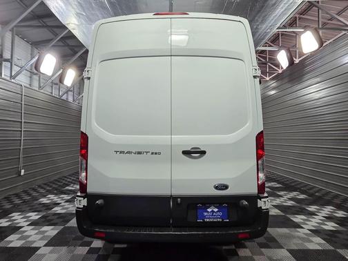 2017 Ford Transit-250 Base
