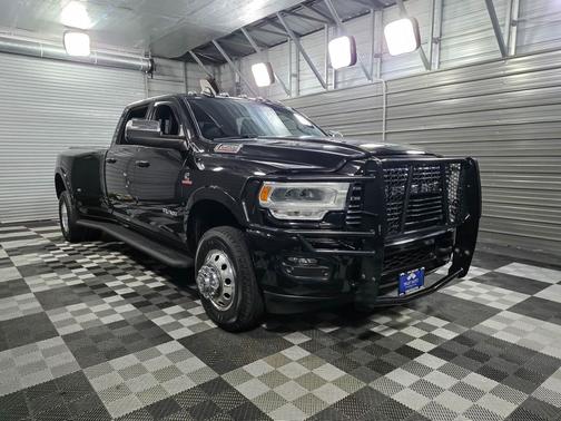 2020 RAM 3500 Laramie 4WD Crew Cab 8FT Long Bed Cummins Diesel Dually Pickup Truck w/Level 1 Equipment Group