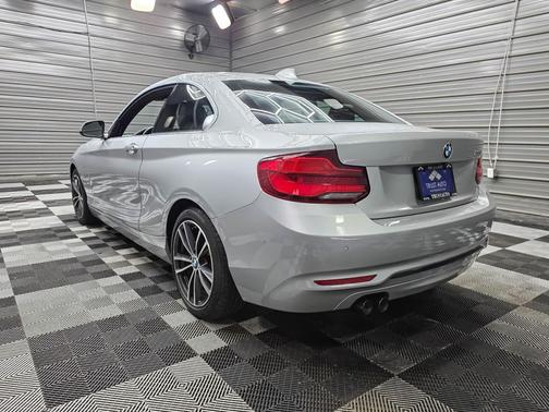 2018 BMW 230 i