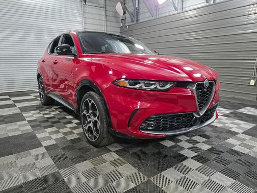 Alfa Rosso 2024 Alfa Romeo Tonale Ti AWD Hybrid SUV w/Premium Interior Pkg