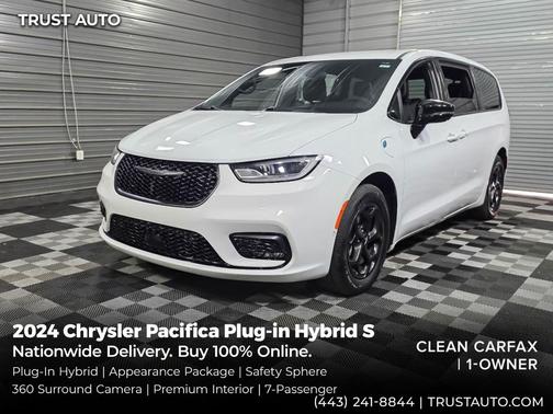 Bright White Clearcoat 2024 Chrysler Pacifica L