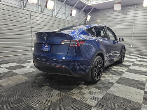Deep Blue Metallic 2025 Tesla Model Y Long Range Dual Motor AWD Electic Sedan w/Full Self-Driving Capability
