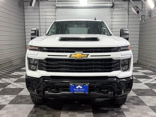 2024 Chevrolet Silverado 2500 Custom