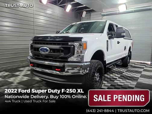 Oxford White 2022 Ford F-250 XL 4WD SuperCab 6.2L V8 8FT Long Bed Pickup Truck