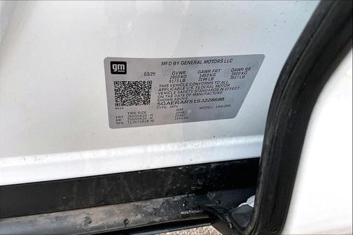 Summit White 2025 Buick Enclave Preferred FWD