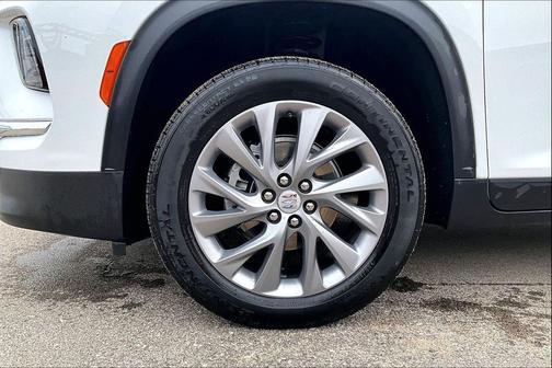 Summit White 2025 Buick Enclave Preferred FWD