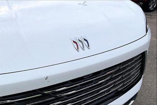 Summit White 2025 Buick Enclave Preferred FWD