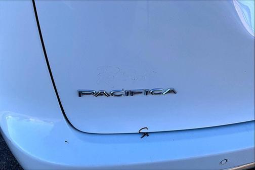 2018 Chrysler Pacifica Touring-L Plus