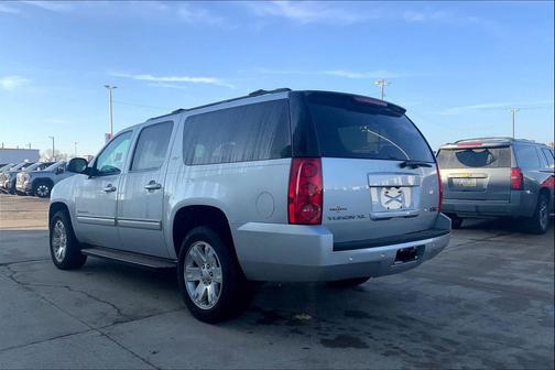 2013 GMC Yukon XL 1500 SLT