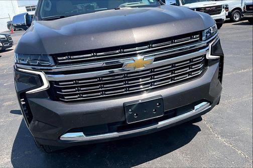 Graywood Metallic 2021 Chevrolet Suburban Premier