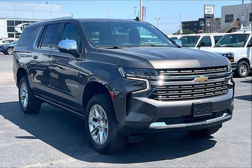 Graywood Metallic 2021 Chevrolet Suburban Premier