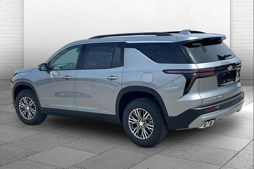 Sterling Gray Metallic 2027 Chevrolet Traverse LT