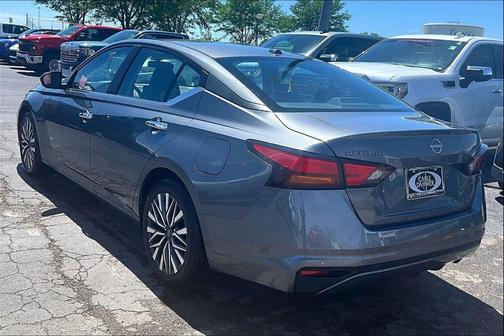 Gun Metallic 2025 Nissan Altima SV FWD