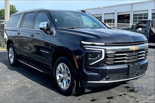 Dark Ash Metallic 2025 Chevrolet Suburban Premier