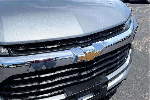 Sterling Gray Metallic 2025 Chevrolet Trailblazer LT