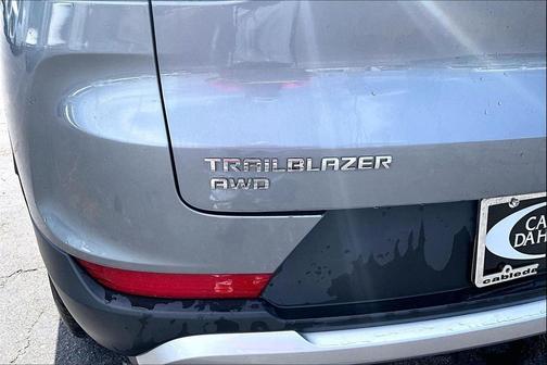 Sterling Gray Metallic 2025 Chevrolet Trailblazer LT