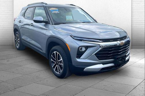 Sterling Gray Metallic 2025 Chevrolet Trailblazer LT