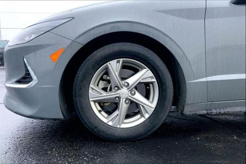 2021 Hyundai SONATA SE