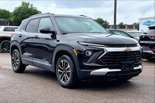 MOSAIC BLACK META 2025 Chevrolet Trailblazer LT