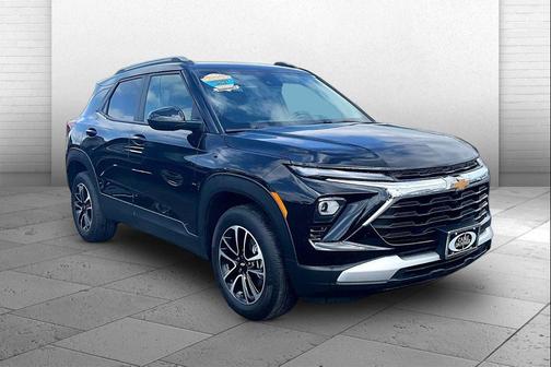 Mosaic Black Metallic 2025 Chevrolet Trailblazer LT