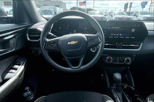 Mosaic Black Metallic 2025 Chevrolet Trailblazer LT