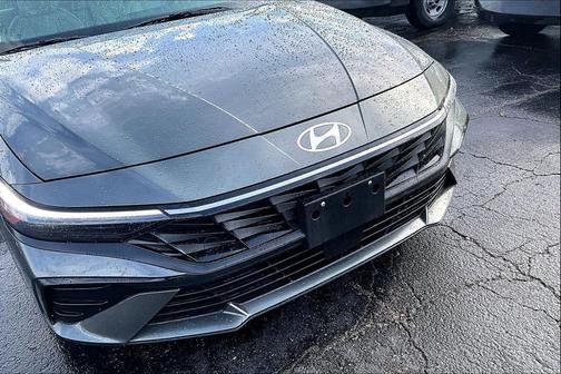Amazon Gray 2025 Hyundai ELANTRA Limited