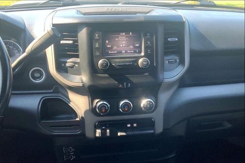 2022 RAM 2500 Tradesman Crew Cab 4x4 6'4' Box