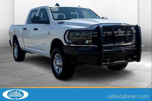 2022 RAM 2500 Tradesman Crew Cab 4x4 6'4' Box