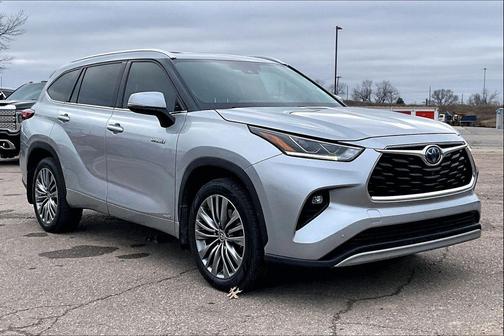 2021 Toyota Highlander Hybrid Platinum