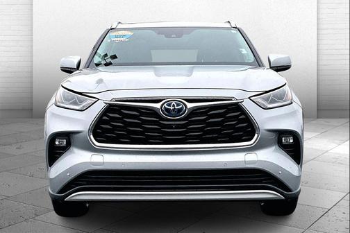 2021 Toyota Highlander Hybrid Platinum