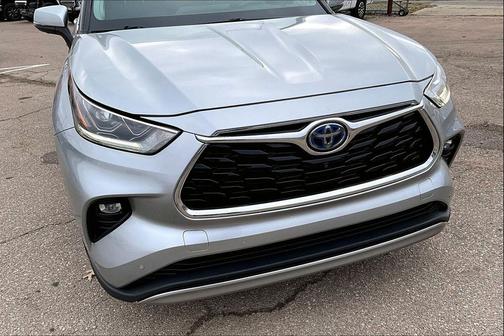 2021 Toyota Highlander Hybrid Platinum
