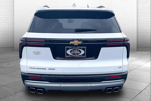 Summit White 2024 Chevrolet Traverse LT