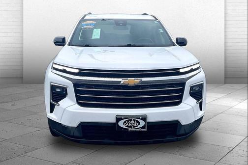 Summit White 2024 Chevrolet Traverse LT