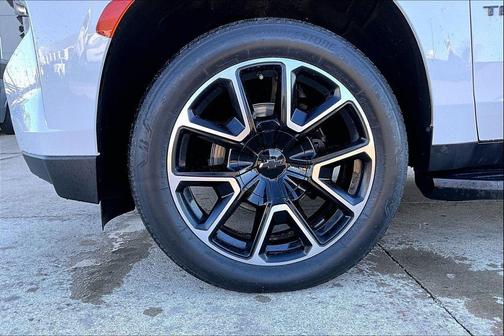 2023 Chevrolet Tahoe 4WD RST