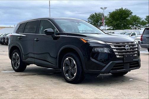 Super Black 2025 Nissan Rogue SV