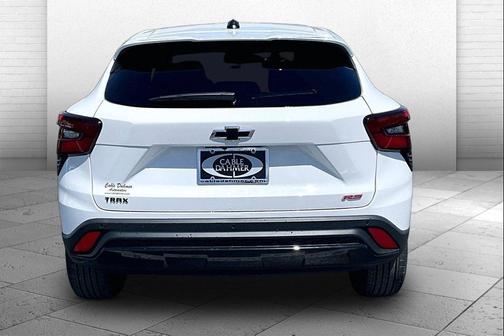 Summit White 2026 Chevrolet Trax FWD 1RS