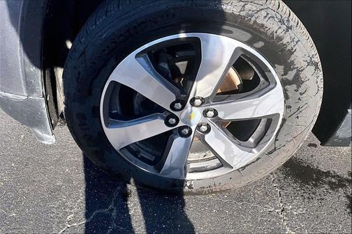 Satin Steel Metallic 2020 Chevrolet Traverse LT Leather