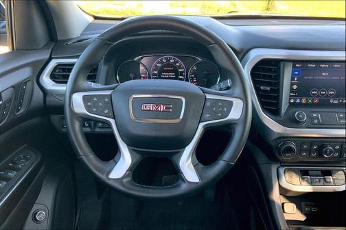 2023 GMC Acadia AWD SLT