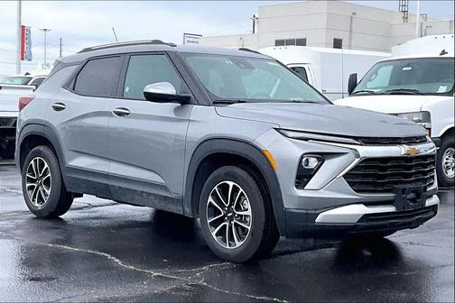 Sterling Gray Metallic 2025 Chevrolet Trailblazer LT